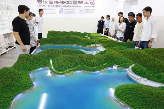 科尔重返赛场：执教库里是其短暂退隐后回归的真正动力